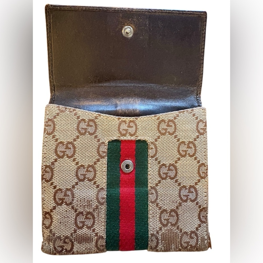 Vintage Gucci Beige Monogram Wallet with Black Leather and Red-Green Stripe - Picture 3 of 13